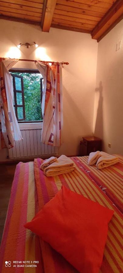 Apartman Sipak Fužine Eksteriør bilde